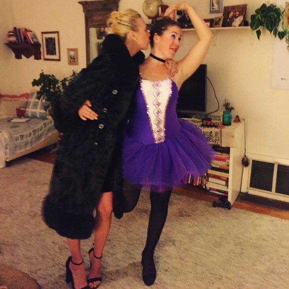 Vintage Black Fur Rimmed Faux Fur Coat Size 12, fits like a women’s size 6/8. - Picture 4 of 7